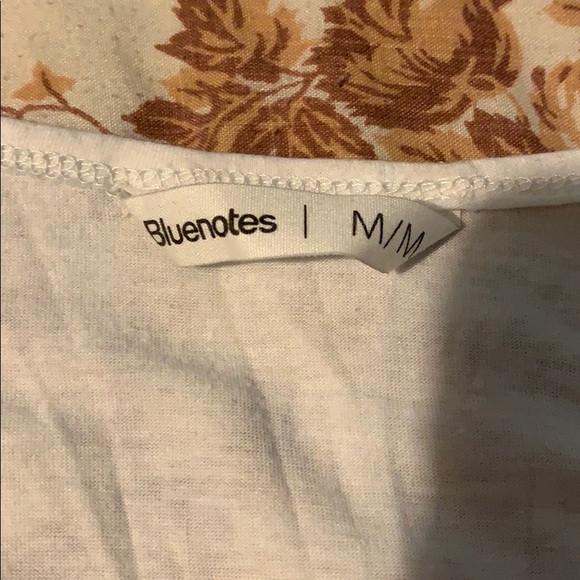 White Flowy Tanktop - Picture 3 of 3